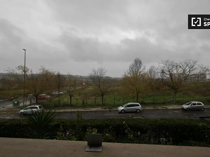 Immagine 12 di Camera condivisa in affitto  in Via Margaret Mead a Roma