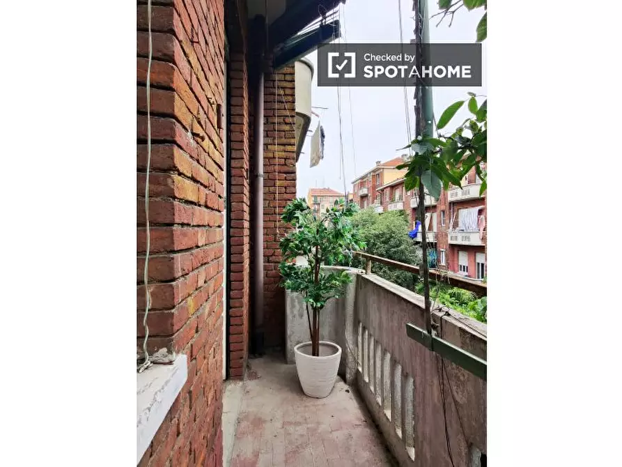 Immagine 17 di Appartamento in affitto  in Viale Faenza a Milano