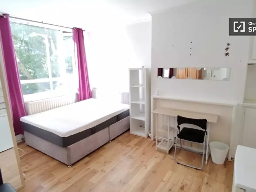 Immagine 15 di Camera condivisa in affitto  in Tildesley Road a Wandsworth