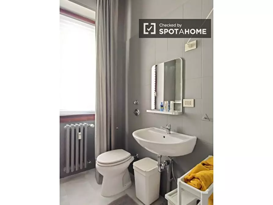 Immagine 3 di Ufficio in affitto  in Viale Famagosta a Milano