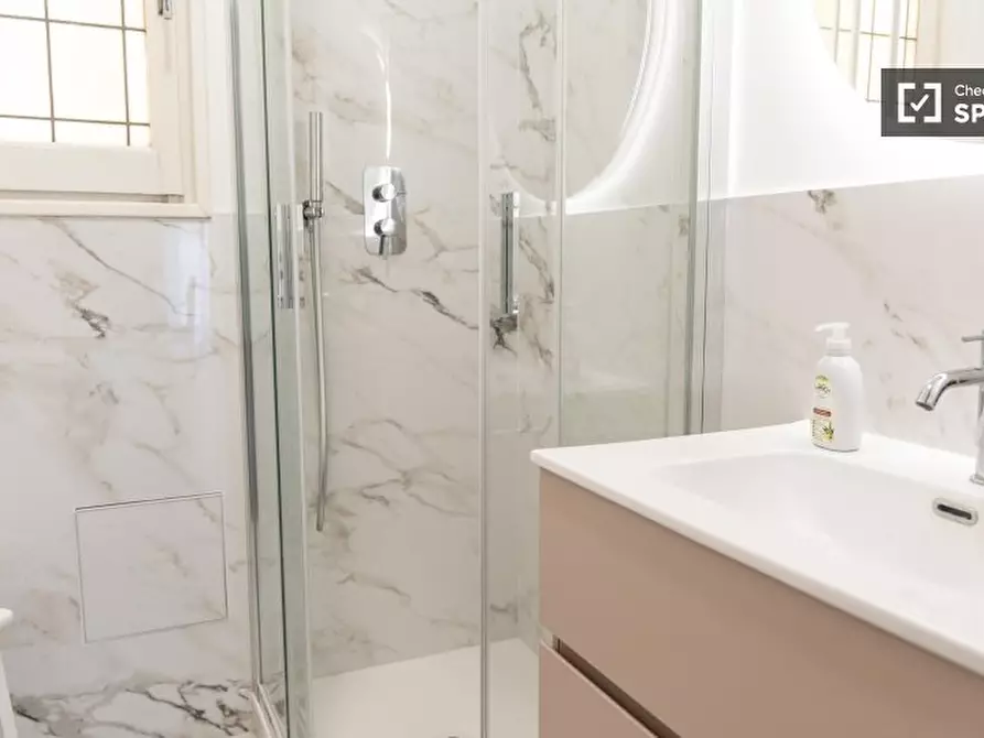 Immagine 4 di Camera condivisa in affitto  in Via Ottorino Lazzarini a Roma