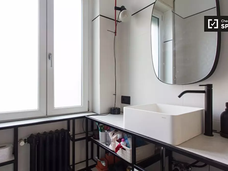 Immagine 9 di Camera condivisa in affitto  in Via Orobia a Milano