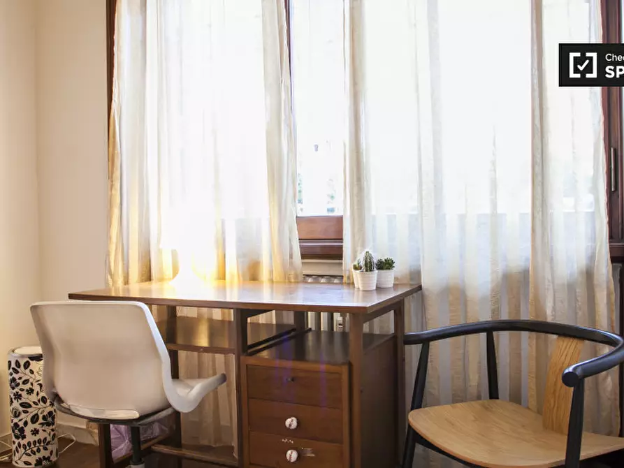 Immagine 5 di Camera condivisa in affitto  in Via Fogliano a Roma