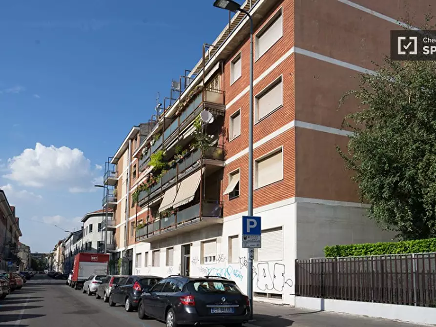 Immagine 18 di Camera condivisa in affitto  in Via Isimbardi a Milano