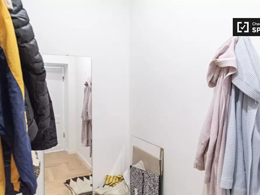 Immagine 17 di Appartamento in affitto  in Viale Giulio Cesare a Roma