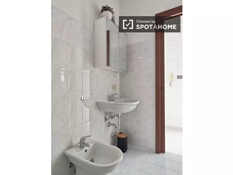 Immagine 7 di Ufficio in affitto  in Viale Bligny a Milano