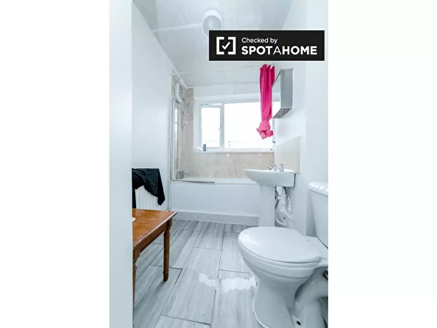 Immagine 6 di Camera condivisa in affitto  in Tildesley Road a Wandsworth