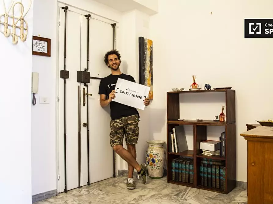 Immagine 13 di Camera condivisa in affitto  in Via Pietro Mengoli a Roma