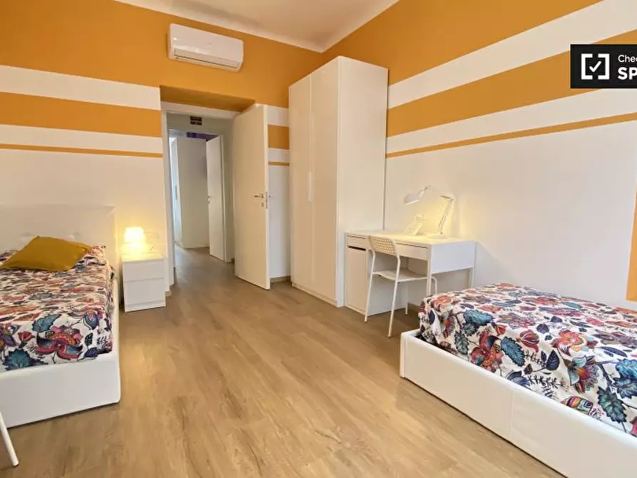 Immagine 2 di Camera condivisa in affitto  in P.za XXV Aprile a Milano