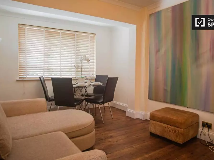 Immagine 9 di Appartamento in affitto  in Jevington Way a Greenwich