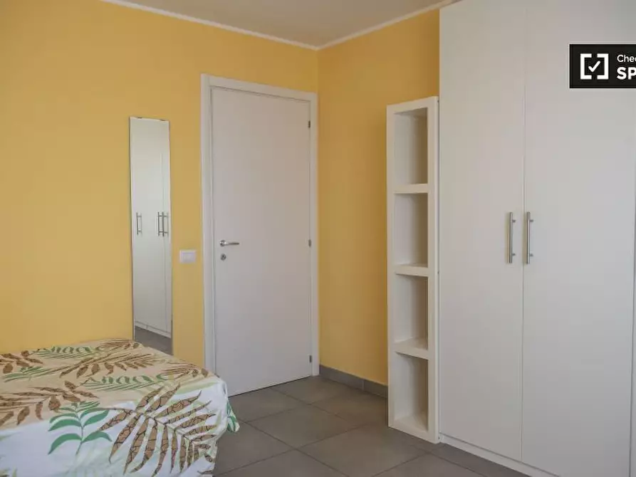 Immagine 2 di Camera condivisa in affitto  in Via Fabio Numerio a Roma