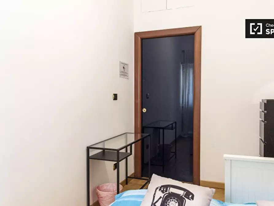 Immagine 4 di Camera condivisa in affitto  in Via Tigrè a Roma