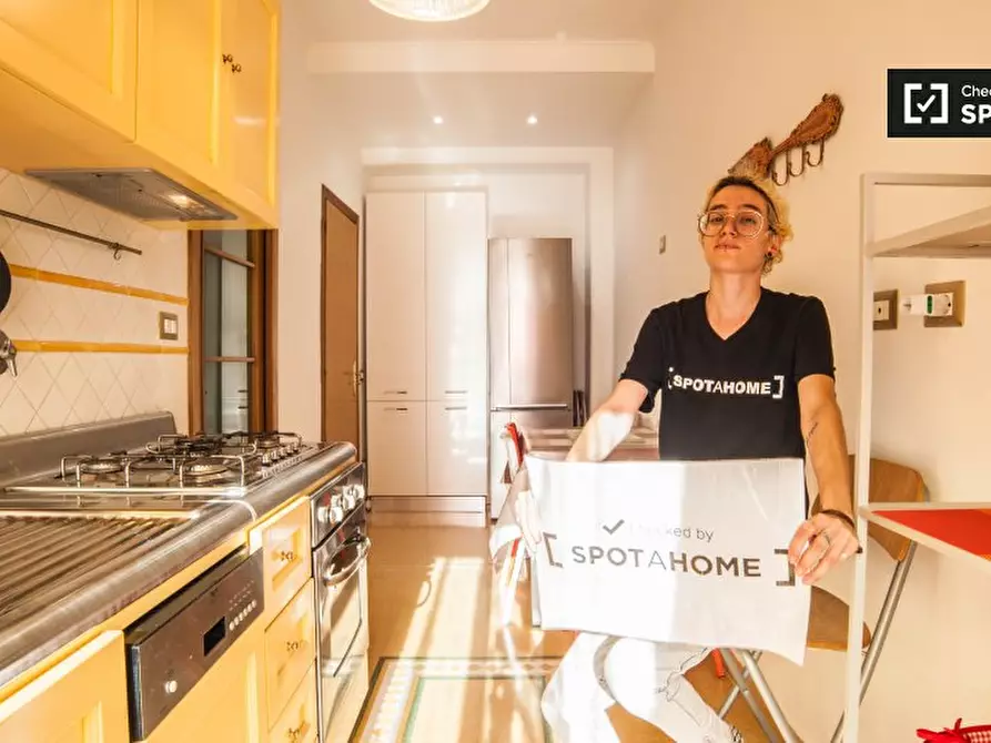 Immagine 8 di Camera condivisa in affitto  in Via Nemorense, 00199 Roma RM, Italy a Roma