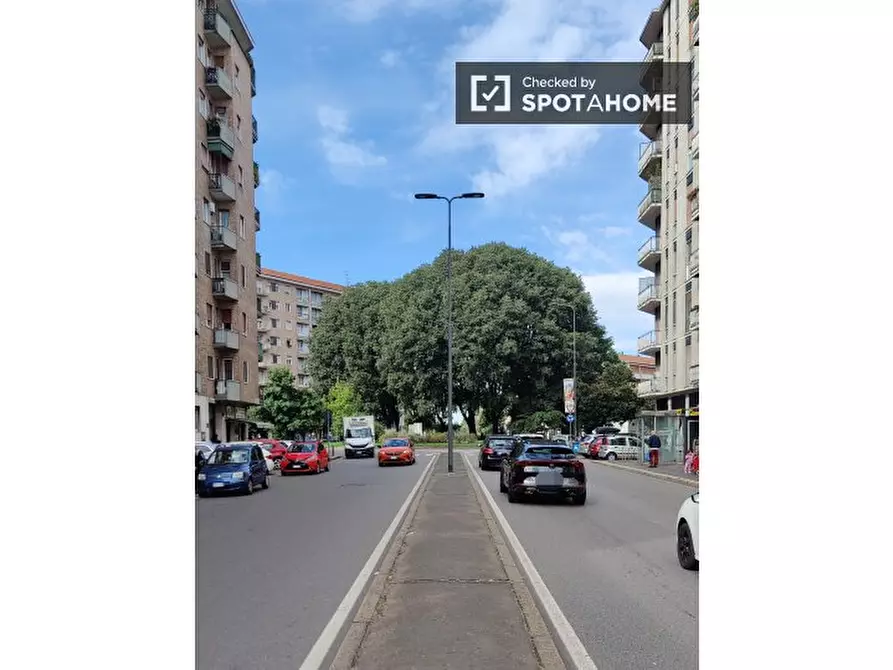 Immagine 15 di Ufficio in affitto  in Viale Brenta a Milano