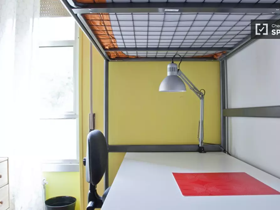 Immagine 5 di Camera condivisa in affitto  in Viale Libia a Roma