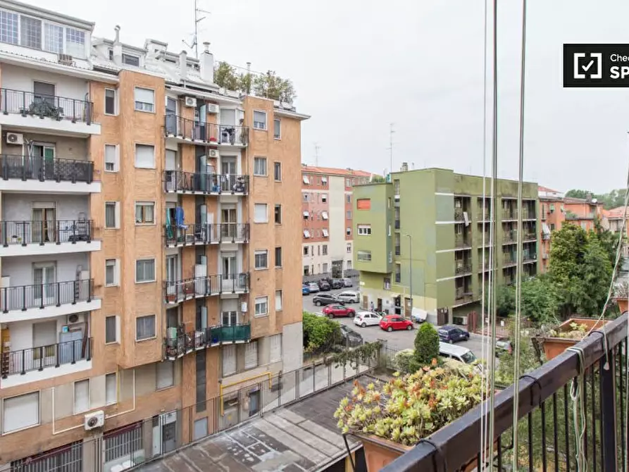 Immagine 17 di Camera condivisa in affitto  in Via Marta Navarra Bernstein a Milano