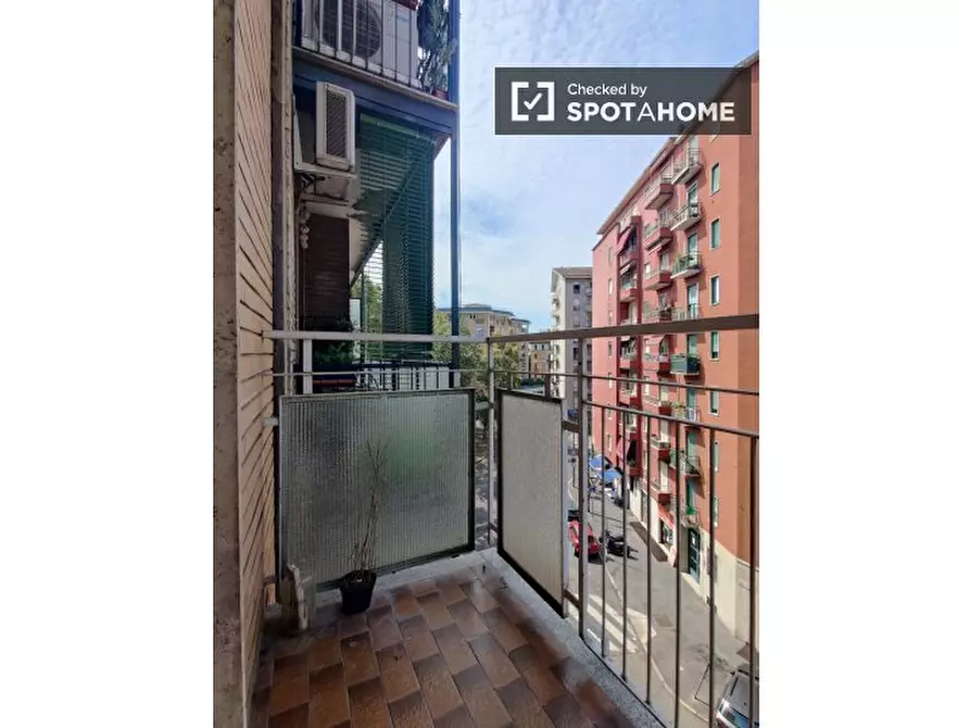 Immagine 3 di Camera condivisa in affitto  in Via Sebino a Milano