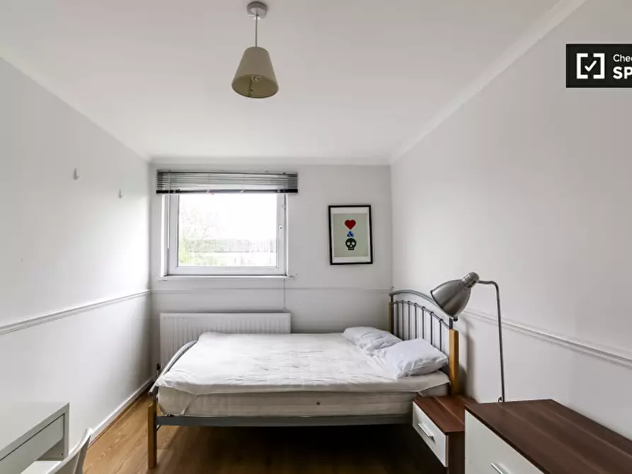 Immagine 2 di Camera condivisa in affitto  in Ollerton Green a Poplar