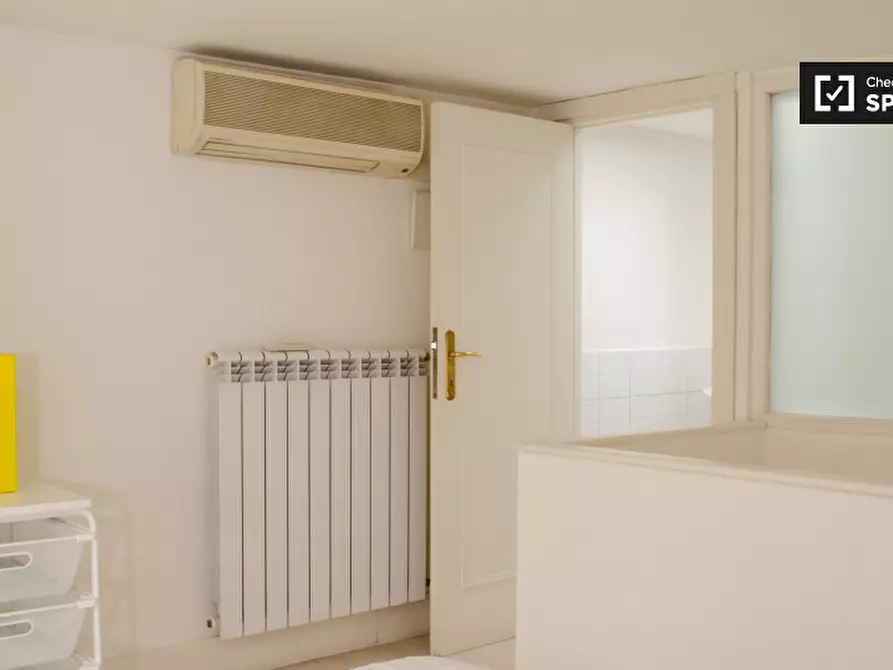 Immagine 10 di Appartamento in affitto  in Via Vittorio Veneto a Roma