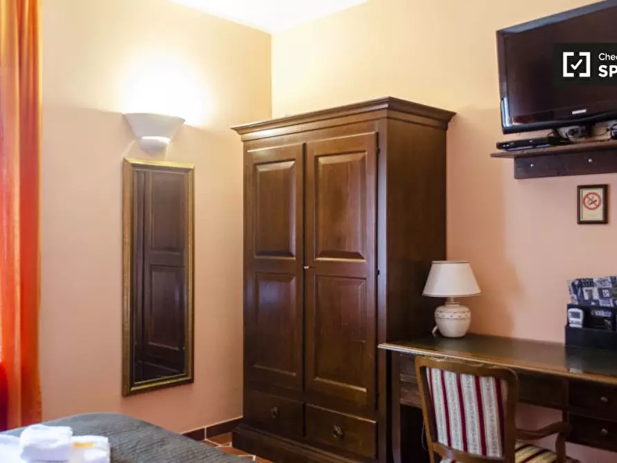 Immagine 4 di Camera condivisa in affitto  in Via Cincinnato, 00175 Roma RM, Italy a Roma