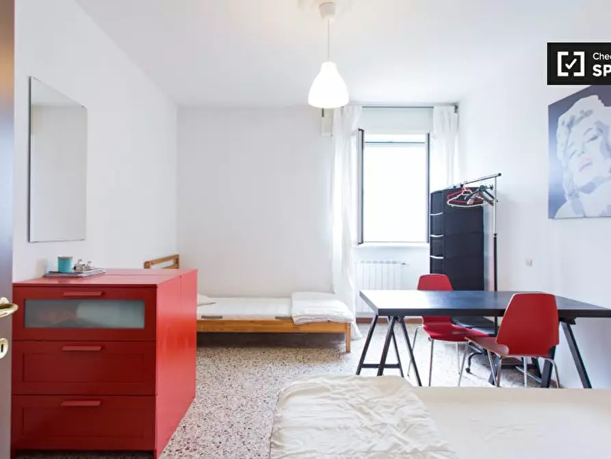 Immagine 19 di Camera condivisa in affitto  in Via Viterbo a Milano