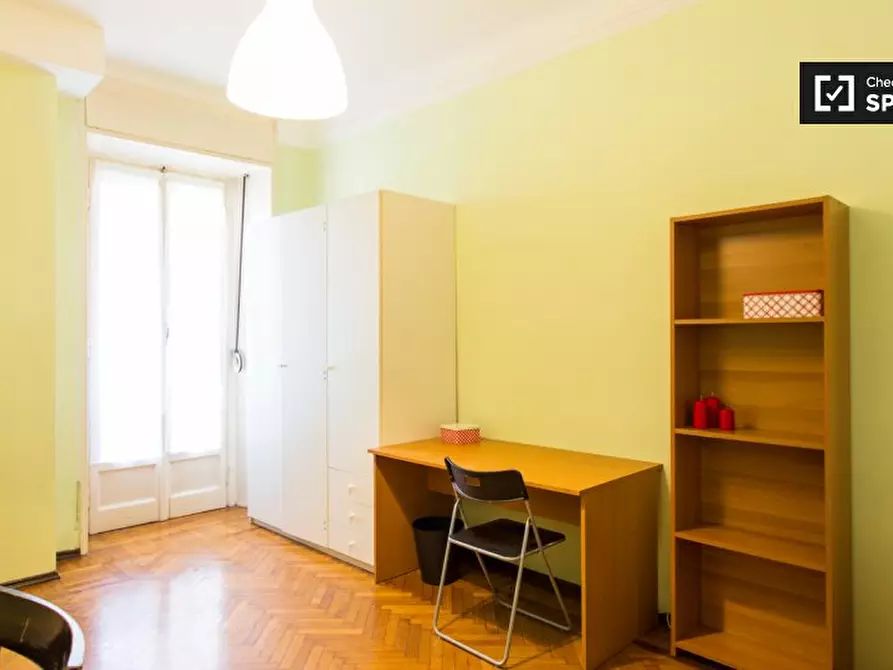 Immagine 2 di Camera condivisa in affitto  in Piazzale Susa a Milano