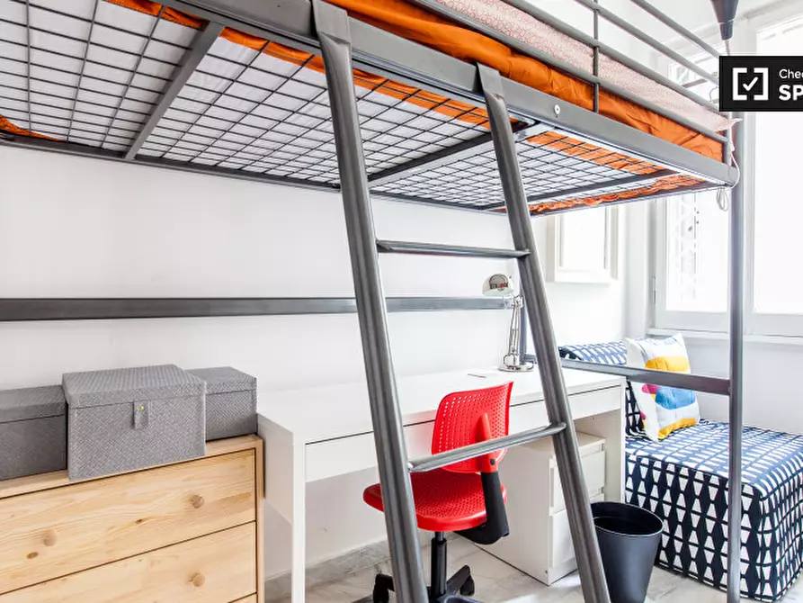 Immagine 2 di Camera condivisa in affitto  in Via Salaria a Roma