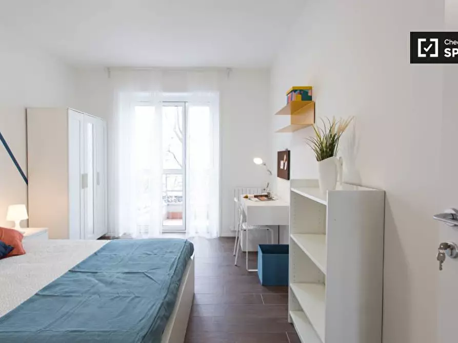 Immagine 2 di Camera condivisa in affitto  in Viale Liguria a Milano