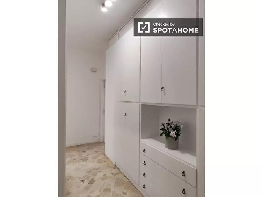 Immagine 16 di Appartamento in affitto  in Via Tavazzano a Milano