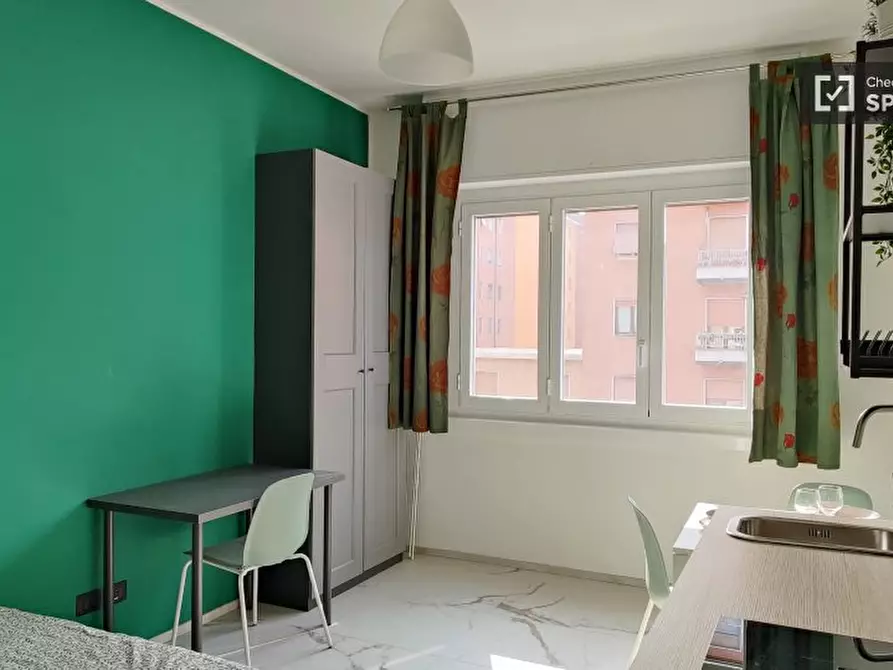 Immagine 14 di Camera condivisa in affitto  in Via delle Forze Armate a Milano