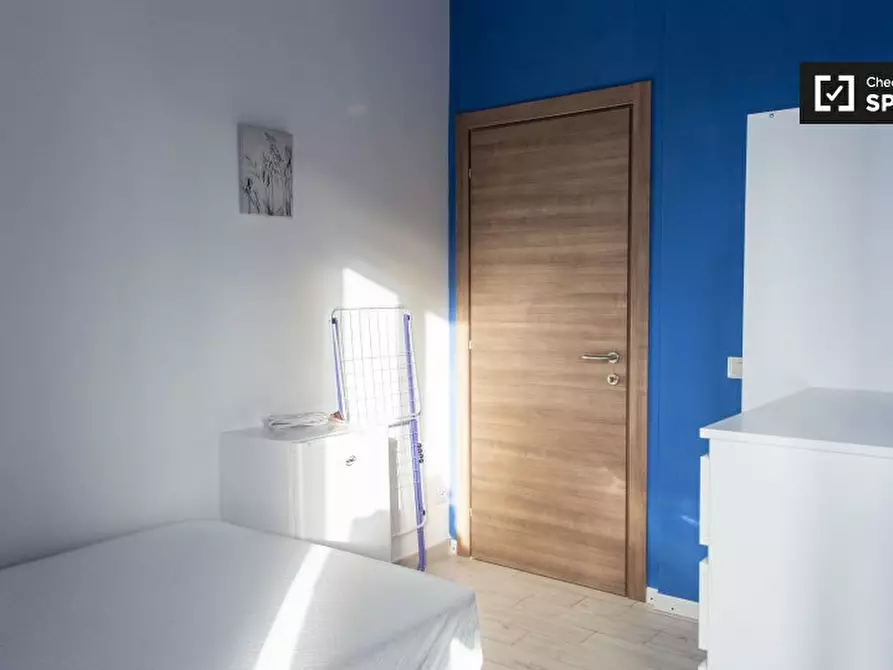 Immagine 2 di Camera condivisa in affitto  in Via dei Sulpici a Roma