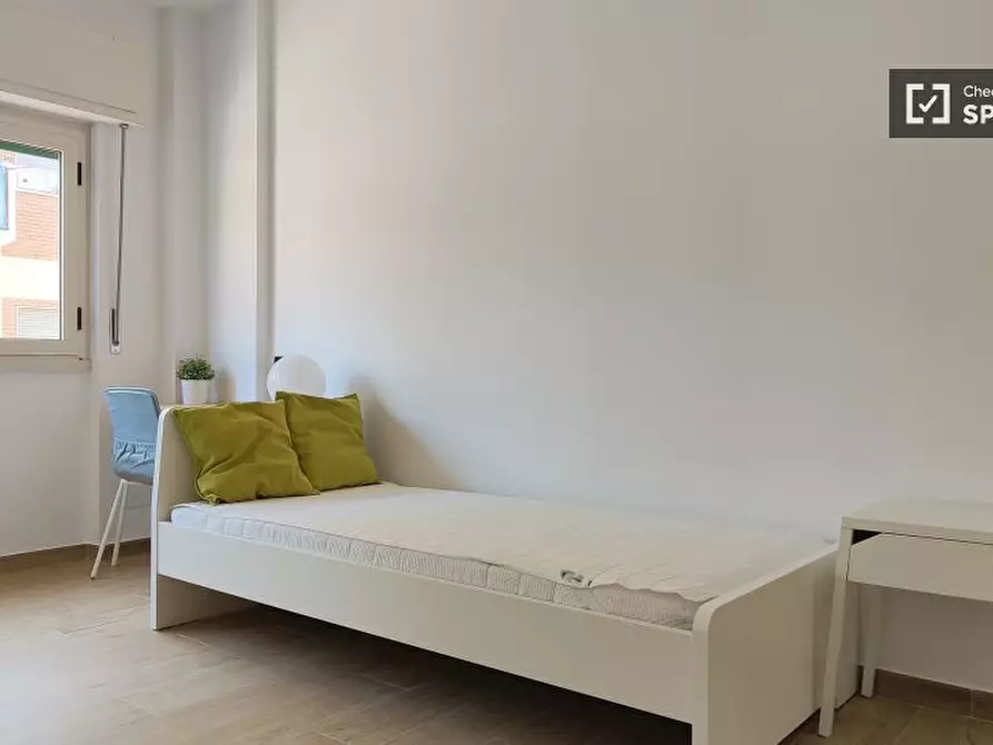 Immagine 2 di Camera condivisa in affitto  in Via Privata Ebro a Milano