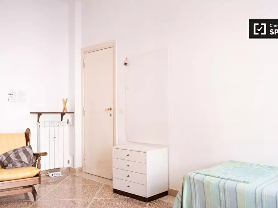 Immagine 16 di Camera condivisa in affitto  in Via Gabriello Chiabrera a Roma