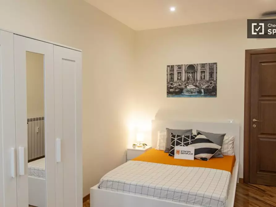 Immagine 2 di Camera condivisa in affitto  in Viale Ippocrate a Roma