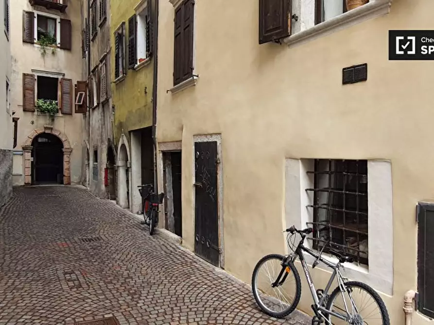 Immagine 11 di Camera condivisa in affitto  in Vicolo Morosante a Trento