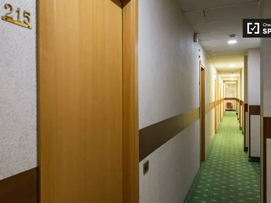 Immagine 8 di Ufficio in affitto  in Via Lepontina a Milano