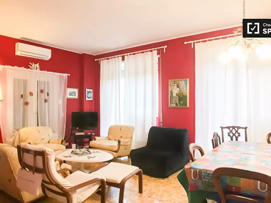 Immagine 1 di Appartamento in affitto  in Via Alessandro Bertolini a Roma