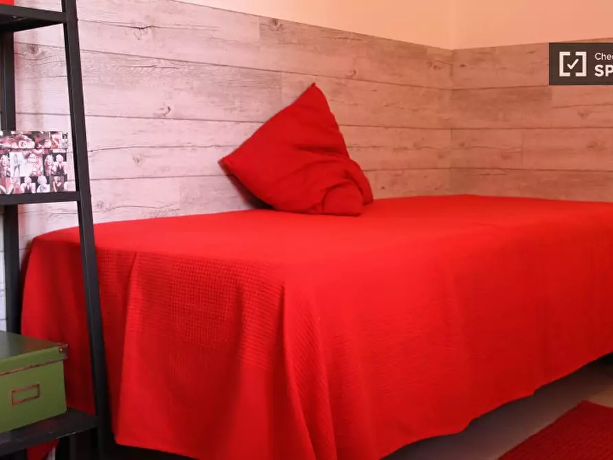 Immagine 2 di Camera condivisa in affitto  in via Luigi Cesana a Roma