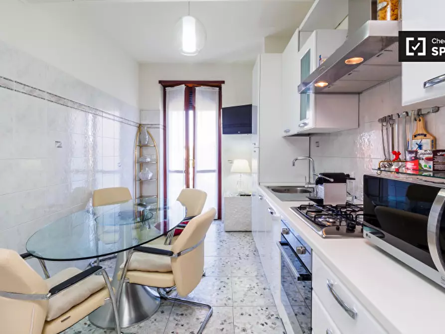 Immagine 3 di Camera condivisa in affitto  in Via Leo Longanesi a Milano