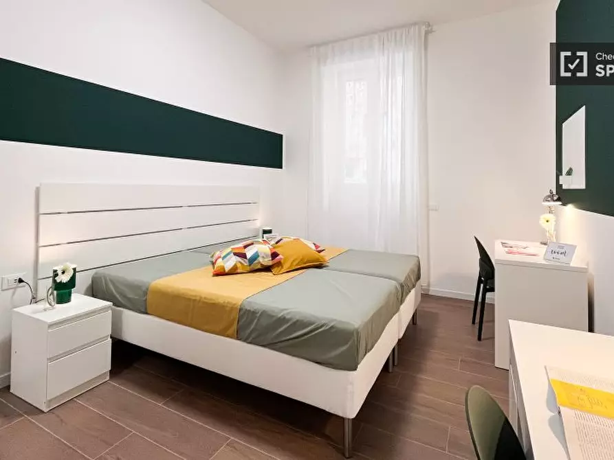 Immagine 2 di Camera condivisa in affitto  in Via Quadronno a Milano