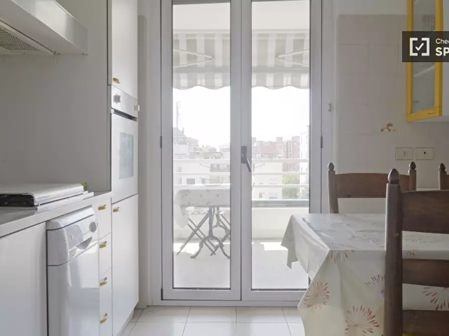 Immagine 7 di Camera condivisa in affitto  in via Treccani degli Alfieri a Milano