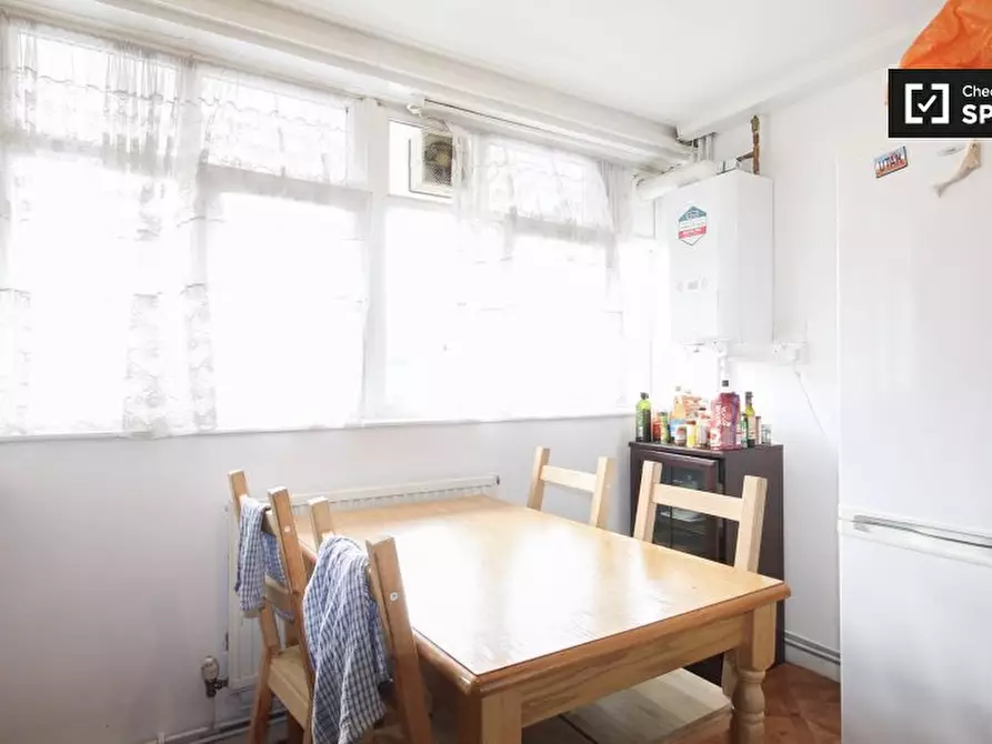 Immagine 7 di Camera condivisa in affitto  in Jubilee Street a Poplar