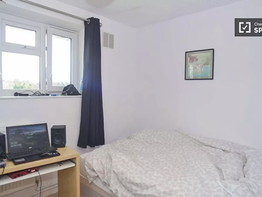Immagine 3 di Camera condivisa in affitto  in Flat Shenstone House a Lambeth