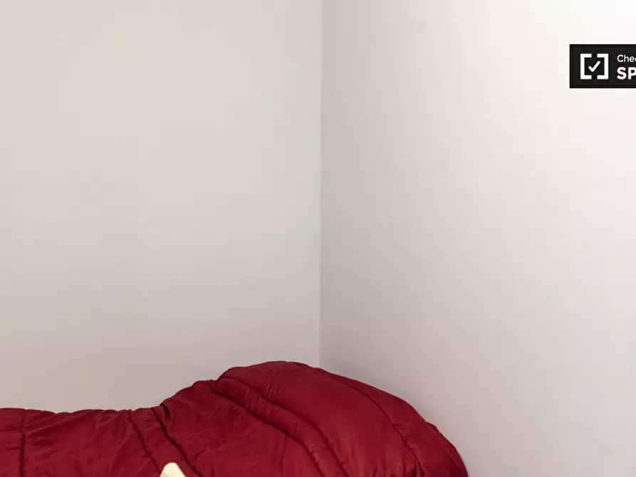 Immagine 2 di Camera condivisa in affitto  in Via Siria a Roma