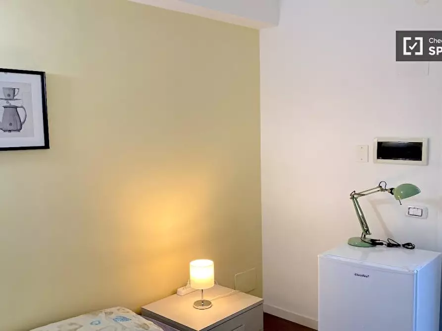 Immagine 2 di Camera condivisa in affitto  in Via di Carcaricola a Roma