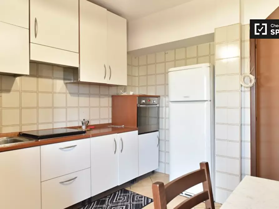 Immagine 5 di Camera condivisa in affitto  in Via Tullio Garbari, 00125 Roma RM, Italy a Roma