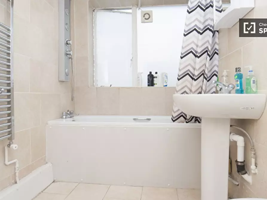 Immagine 6 di Camera condivisa in affitto  in Tildesley Road a Wandsworth