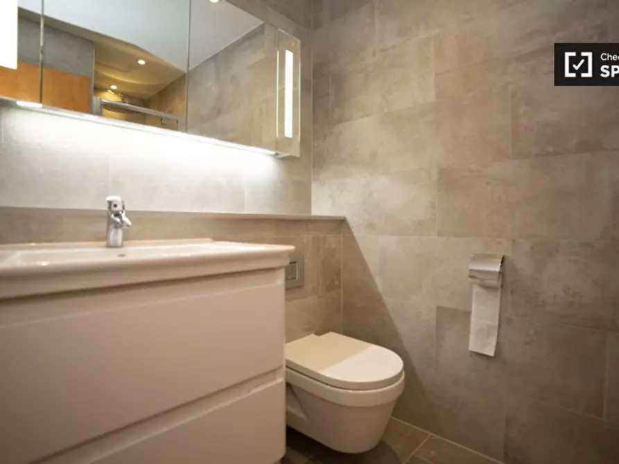 Immagine 11 di Camera condivisa in affitto  in Selsdon Way, Isle of Dogs, London E14 9GR, UK a Poplar
