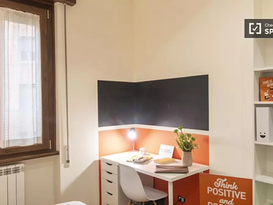 Immagine 6 di Camera condivisa in affitto  in Viale Ippocrate a Roma