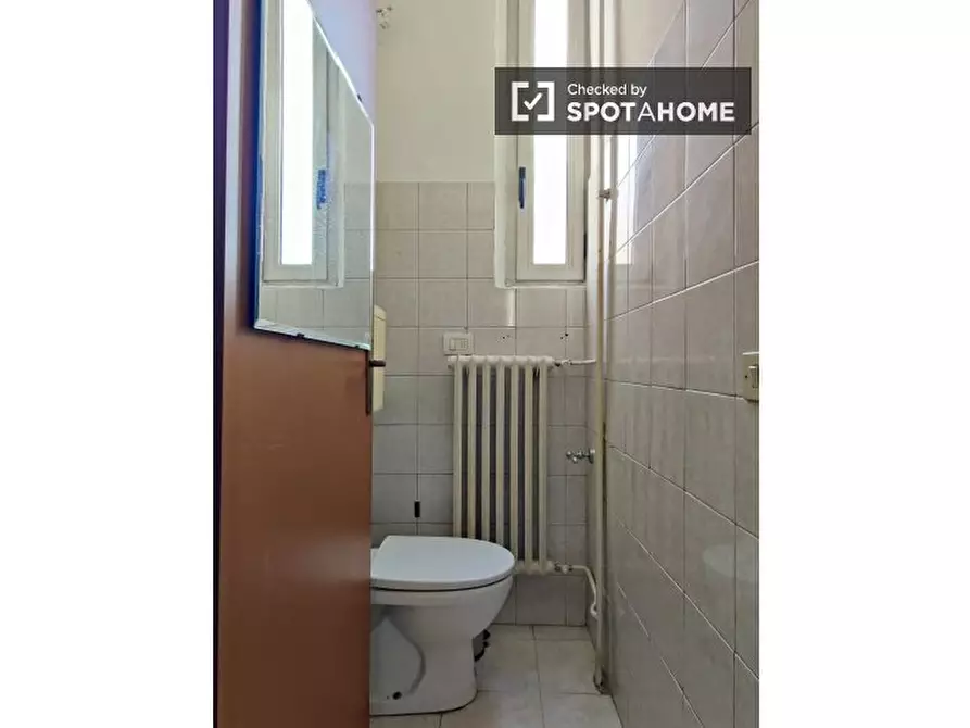 Immagine 13 di Ufficio in affitto  in Viale Famagosta a Milano